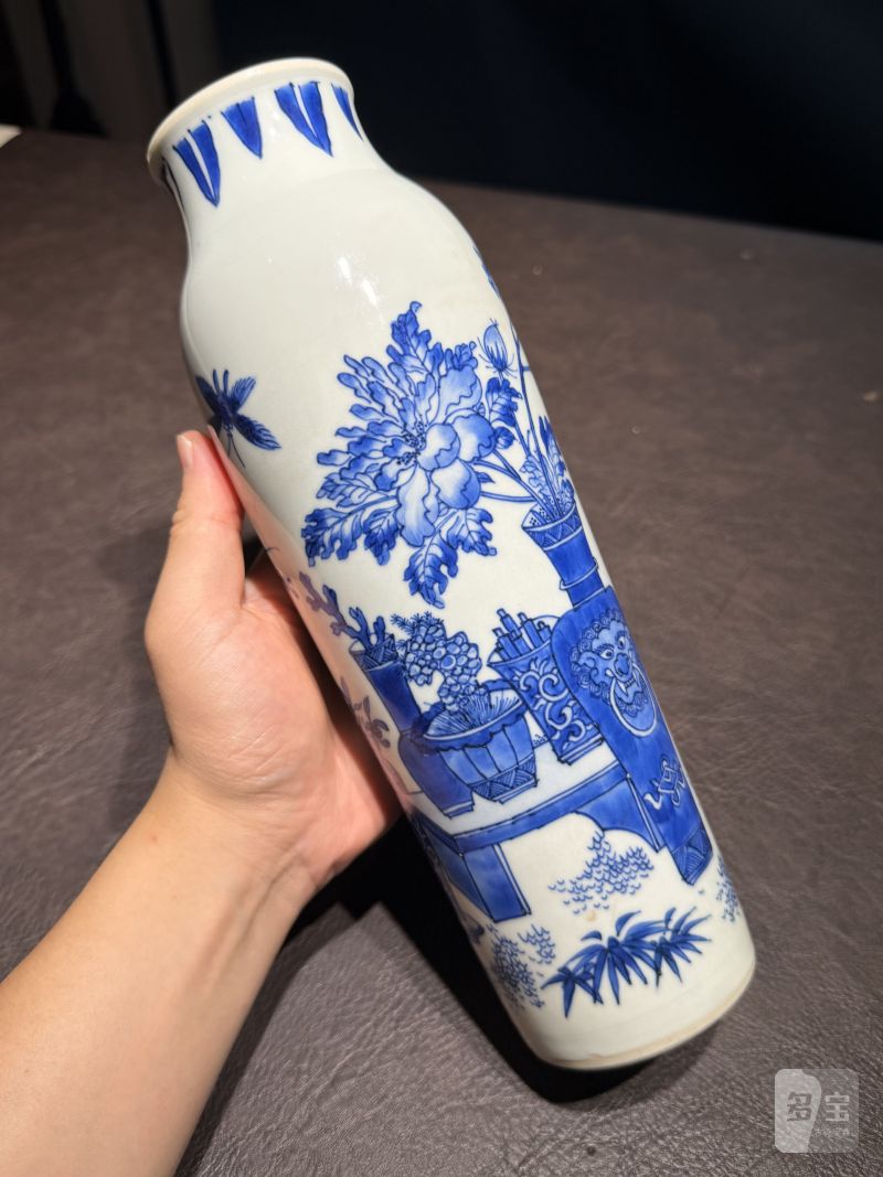 明崇祯 青花博古纹筒瓶 - 图8